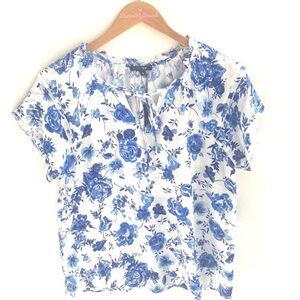 (A6) Papermoon Tie neckline blue & white floral daisy shortsleeve top, Sz S, NWT
